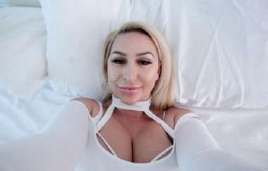 Nina Kayy - Grown Up Bone Up