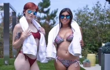 Ava Little, Ella Knox - The Hot Daughter Debacle