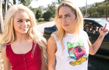 Carter Cruise, Elsa Jean - Catcalling - Webyoung