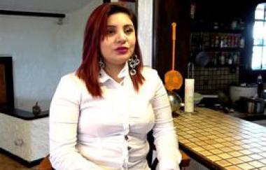 Juliana - 25 Years Old, Very Caliente Barmaid!