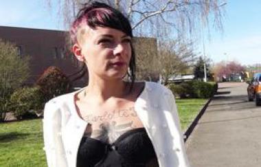 Mia - 30, Is Well Surrounded…