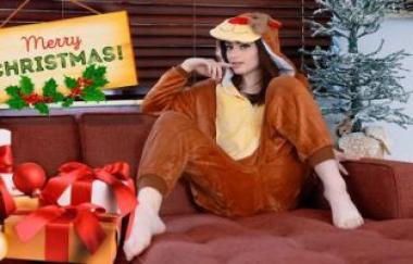 Reese Robbins - The Tiniest Reindeer Exxxtrasmall