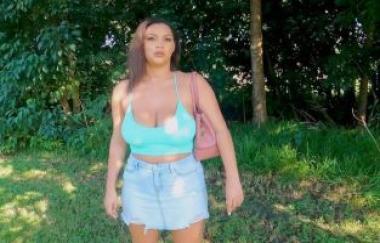 Ashlyn Peaks - Ashlyn Peaks Lets The Roadside Guy Titty Fuck Her In Exchange For A Tow - Bangroadsidexxx