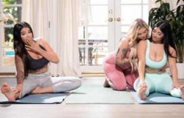 Kali Roses, Violet Myers, Carolina Cortez - You Need To Loosen Up!