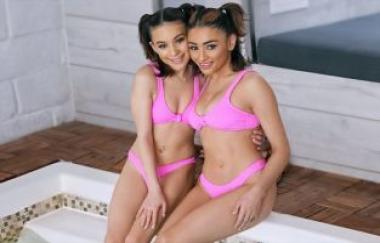 Vanessa Moon, Aria Valencia - When Hustlers Pay Stepsiblings