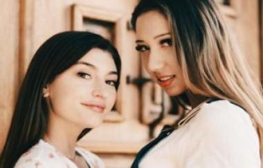 Mae Milano, Kimora Quin - Blooming Romance