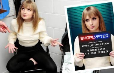 Evie Christian - Whats In The Stroller?