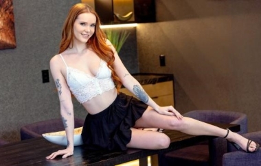 Chloe Foxxe - Office Performance Check