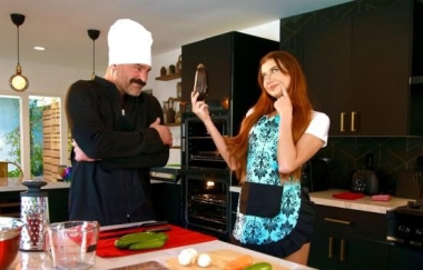 Stella Luxx, Charles Dera - Viral Foodie Fuck