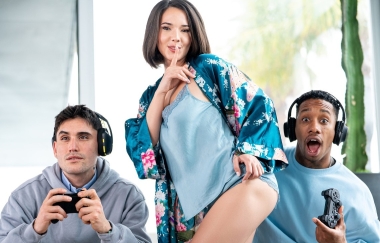 Eve Sweet, Jesus Reyes - Cleaning Up Every Drop