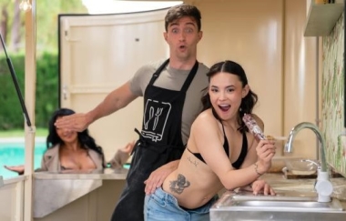 Mariana Martix, Lucy Mendez - Big Tonys Pepperoni