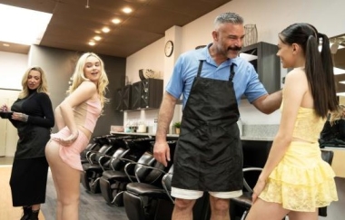 Selena Love, Khloe Kingsley - Hair Salon Sex