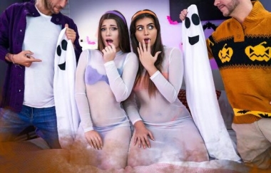 Selina Bentz, Juniper Ren - The Virgin Curse: Juniper & Selinas Halloween Pact