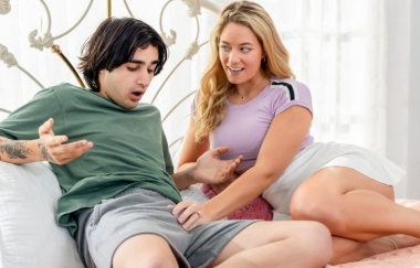 River Lynn - Is It As Big As My Besties? - Onlyteenblowjobs