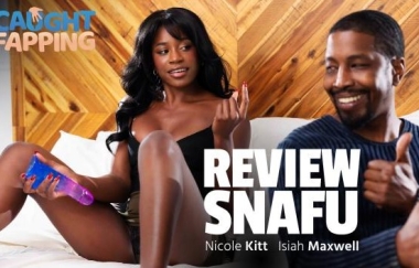 Nicole Kitt - Review Snafu - Caughtfapping