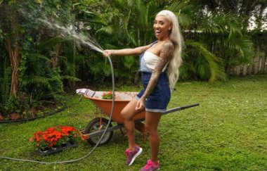 Kona Jade, Logan Xander - Hardcore Gardening