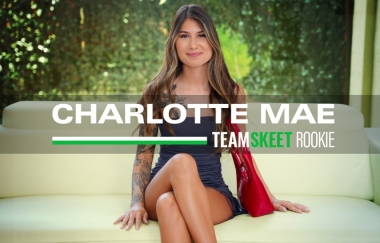 Charlotte Mae - Newbie Charlotte Mae Debuts With A Nasty Facial